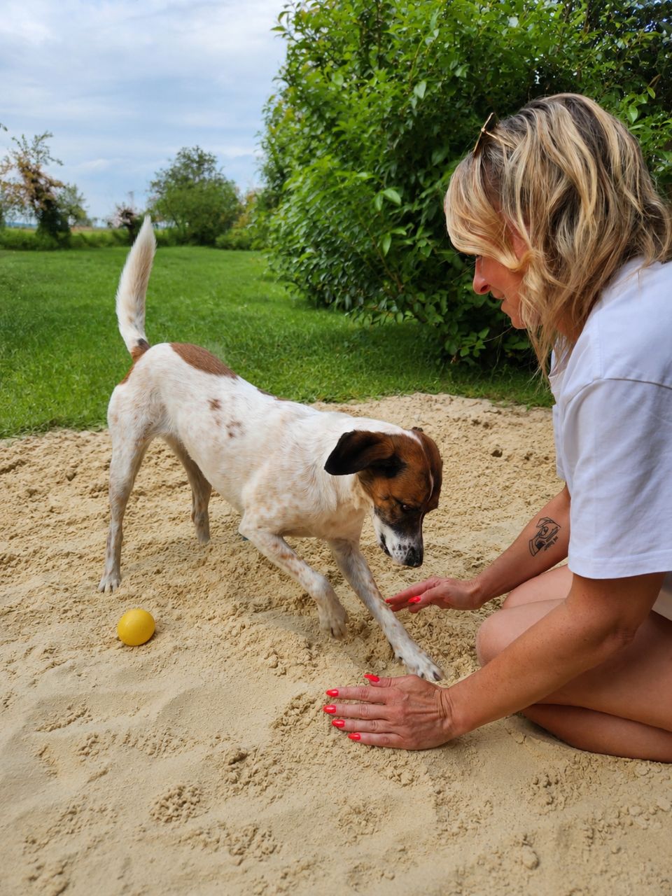 Panchi und Franzi buddeln